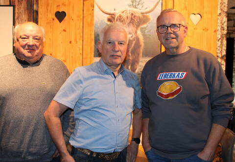 Bernd Weik, Geschäftsführer der Fleischerinnung, LandesinnungsmeisterJoachim Lederer sowie Obermeister Andreas Beier (von links) referierten bei der Hauptversammlung der Fleischerinnung Pforzheim/Enzkreis.