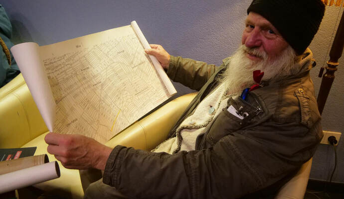 Angefangen hat alles in Ersingen und Bilfingen, heute hat Erich Roth hundert Grundstücke, auf denen sich die Natur entfalten darf.