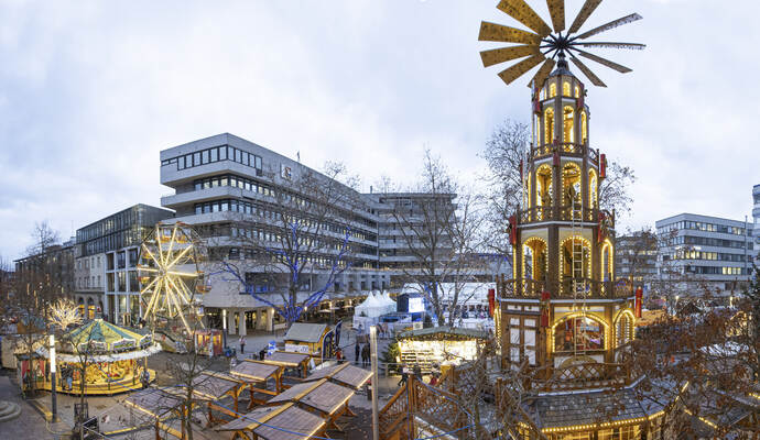 Von nächster Woche an lockt auch der Pforzheimer Weihnachtsmarkt wieder in die Innenstadt. Goldener Weihnachtsmarkt Tag 1