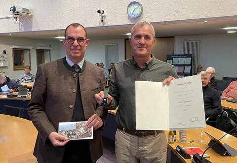 Der Lomersheimer Stadtrat Ulrich Hagenbuch (Freie Wähler, rechts) und Mühlackers Oberbürgermeister Frank Schneider.