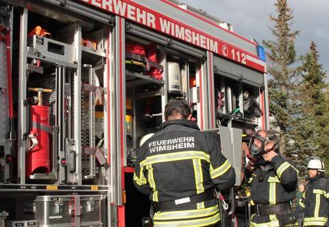 Wird die Feuerwehr Wimsheim künftig zur Hilfe gerufen, gibt es für die ehrenamtlichen Einsatzkräfte ab Januar 15 Euro je Stunde als Entschädigung.
