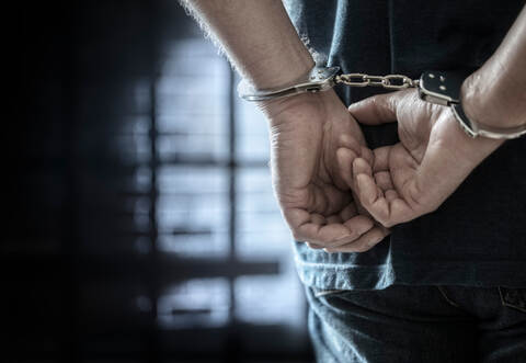 Der mutmaßliche Täter sitzt seit seiner Festnahme am 30. Dezember in Untersuchungshaft.