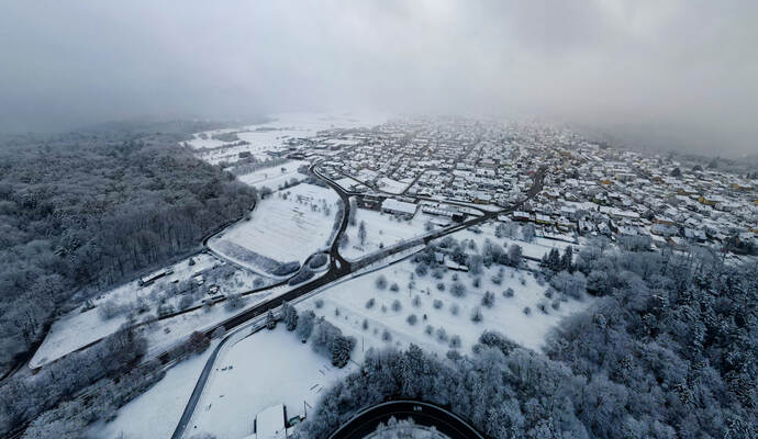 Winter Schmuckis Huchenfeld