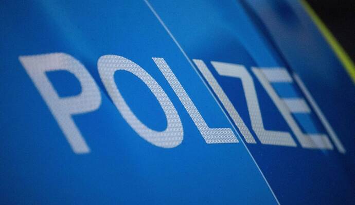 Polizeifahrzeug - Symbolbild Polizeifahrzeug - Symbolbild