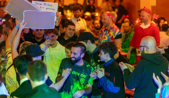 Darts Turnier Kieselbronn (Elisa "The Green Fire" Sautoglu)