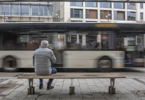Die Stadt Pforzheim und der Enzkreis hatten zuvor den Wunsch geäußert, das eigene Mobilitätsangebot mit dem Beitritt zum KVV weiterzuentwickeln. Der Karlsruher Kreistag ist auch dafür.
