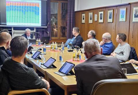 Die finanzielle Situation der Gemeinde Wurmberg war das zentrale Thema derHaushaltsverabschiedung 2025, bei der Bürgermeister Jörg-Michael Teply dieRatsmitglieder mit deutlichen Worten auf die schwierige Lage hinwies.