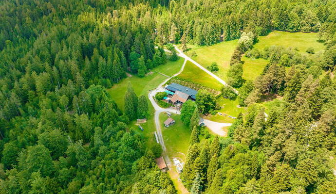 Die Grünhütte in Bad Wildbad ist ein beliebtes Ausflugsziel der Region und ab April auch mit dem Shuttle zu erreichen. Lightwork Die Grünhütte in Bad Wildbad ist ein beliebtes Ausflugsziel der Region und ab April auch mit dem Shuttle zu erreichen.