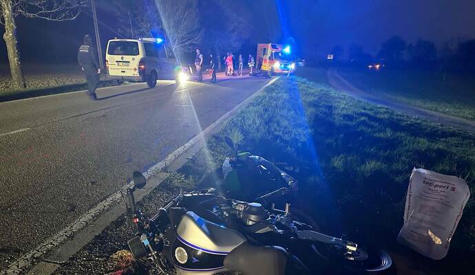 Die Strecke zwischen Göbrichen und Ispringen ist aufgrund eines Unfall derzeit gesperrt. Die Strecke zwischen Göbrichen und Ispringen ist aufgrund eines Unfall derzeit gesperrt.
