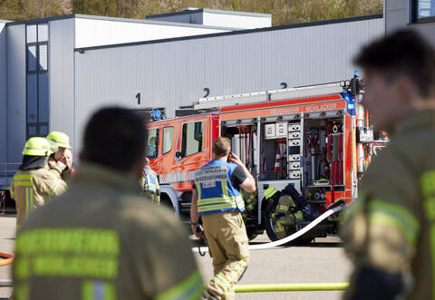 Feuerwehreinsatz bei der Firma elumatec.