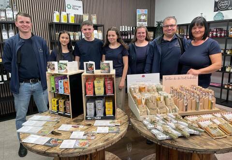 Glückliche Gesichter bei der Eröffnung.