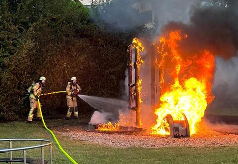Spuren in der Gemeinde hinterlassen die beiden Spielplatzbrände in Singen imSommer 2024 – hier an der Reiherstraße.