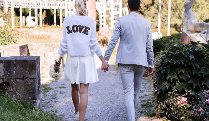 Der Rosengarten ist eine der besonderen Locations in Bad Wildbad, an denen ein Heiratsantrag gemacht werden kann. Melanie Wöhr F Der Rosengarten ist eine der besonderen Locations in Bad Wildbad, an denen ein Heiratsantrag gemacht werden kann.