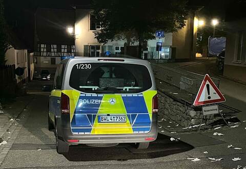 In der Nacht auf den 1. Mai musste die Polizei in Kieselbronn eine Schlägerei auflösen.