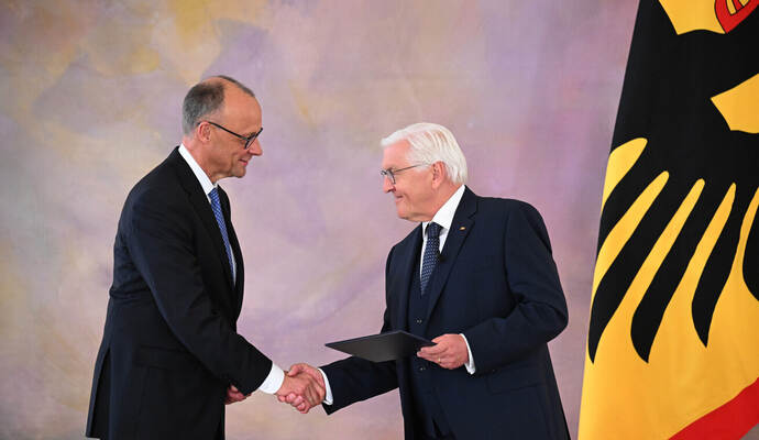 Regierungswechsel - Ernennung des Bundeskanzlers