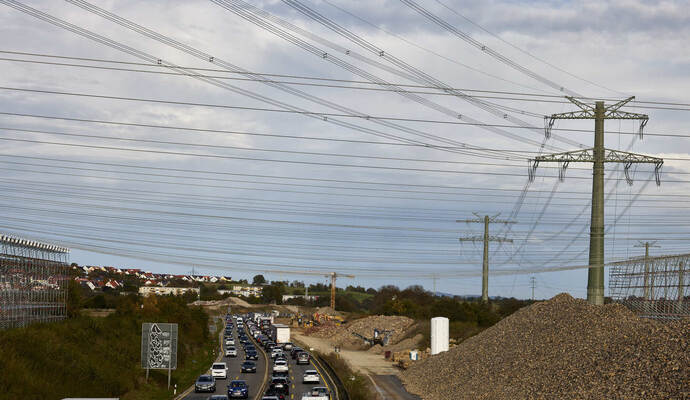 Im Herbst brauchte es zwischen Pforzheim-Ost und -Nord schon mal Sicherheitsnetze. An der Autobahn A8 zwischen den Anschlussstellen Pforzheim-Ost und Pforzheim-Nord. Vor dem Abbau der Sicherheitsnetze unter dem