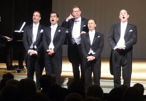 Die Real Comedian Harmonists orientieren sich stilsicher an ihren Vorbildern.
