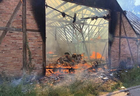 In Oberderdingen ist eine Scheune zum Brennen gekommen.