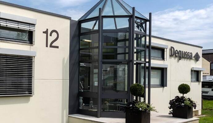 Die Degussa trennt sich von der Sonne/Mond Scheideanstalt auf der Wilferdinger Höhe.