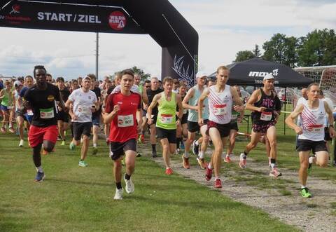 Jetzt geht´s aber los: Der Startschuss für den Hauptlauf beim Wild &amp; Run ist erfolgt.