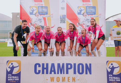 Dennachs Faustballerinnen wiederholten ihren Vorjahreserfolg beim World Tour Final.Lars Neumann/IFA