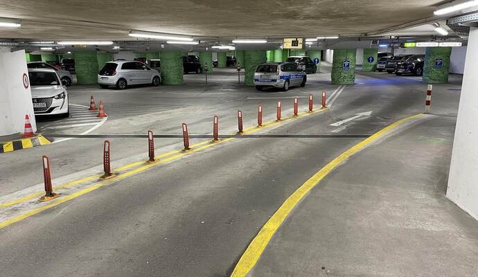 Die Tiefgarage unter dem Mühlacker Rathaus wird von Mitarbeitenden der Stadtverwaltung ebenso genutzt, wie von Bürgerinnen und B Die Tiefgarage unter dem Mühlacker Rathaus wird von Mitarbeitenden der Stadtverwaltung ebenso genutzt, wie von Bürgerinnen und Bürgern, die in der Innenstadt einkaufen wollen.