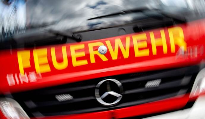 Feuerwehr - Symbolbild Feuerwehr - Symbolbild
