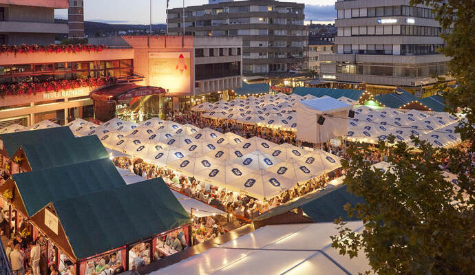 Das Oechsle Fest ist rum. Für Gesprächsstoff sorgt aber nach wie vor eine Großkontrolle des Finanzamts in den Abendstunden. Oechsle-Fest. Dirndl-Abend