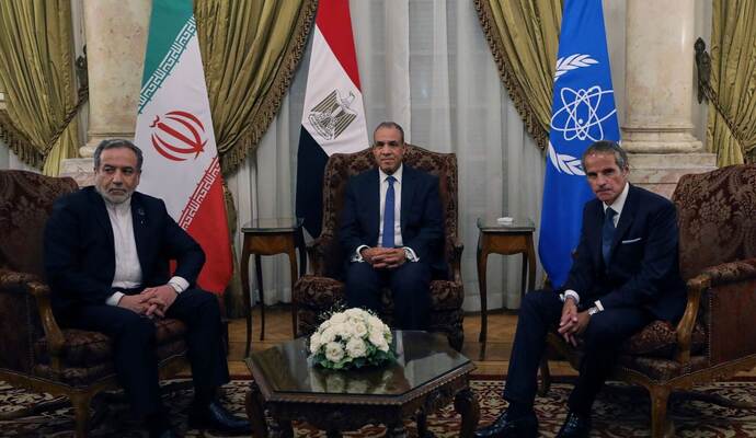 Irans Außenminister und IAEA-Chef führen Gespräche in Kairo