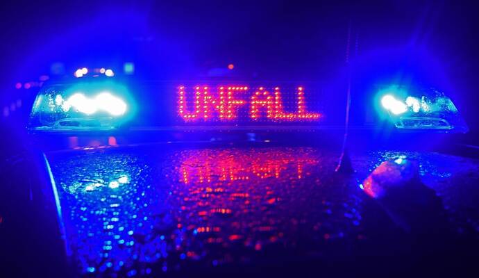 Polizei Blaulicht bei Unfallaufnahme