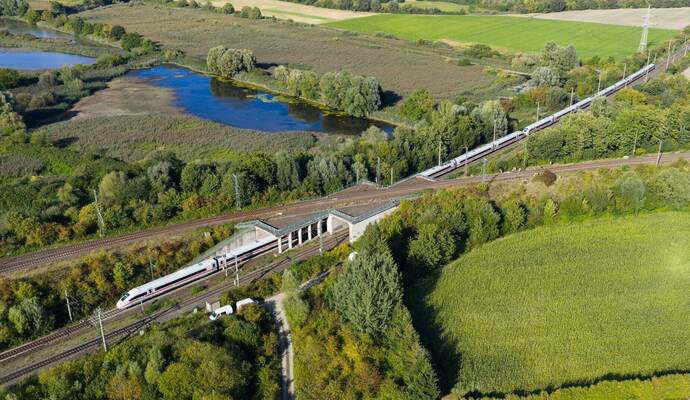 Nach Brand: Zugverkehr Bahnstrecke Hannover-Berlin gestört Nach Brand: Zugverkehr Bahnstrecke Hannover-Berlin gestört