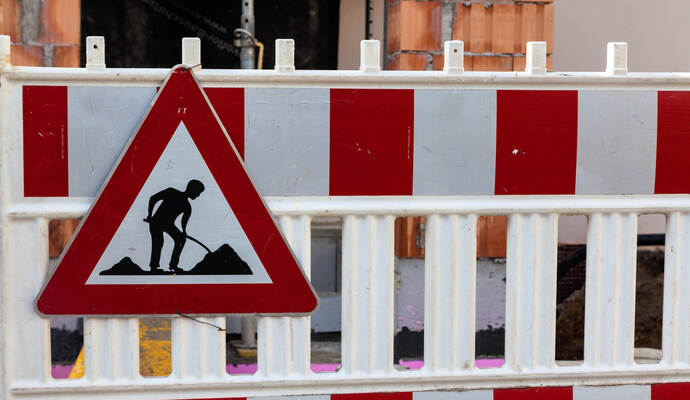 Die Verlängerung der Bauschlotter Straße zwischen Stein und Bauschlott (L611) auf der Höhe Neulinger Grund wird ab dem 22. September für etwa drei Monate gesperrt.