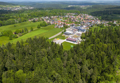 In Schwarzenberg besteht schon lange ein Gewerbegebiet (die Bebauung vor dem Ort). Nun soll es einen weiteren Bauabschnitt geben.