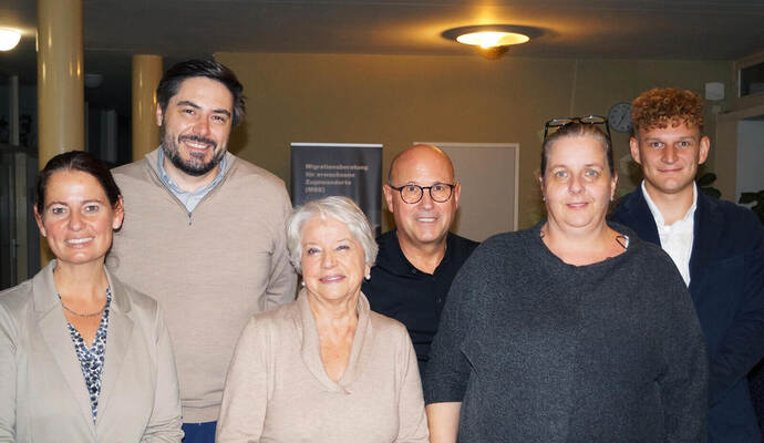 Nadine Petri (CDU, von links), Vorsitzende Frauen-Union, Bastian Meyer (CDU), Stadtverbandsvorsitzender, Angelika Wurster, Mitgl Nadine Petri (CDU, von links), Vorsitzende Frauen-Union, Bastian Meyer (CDU), Stadtverbandsvorsitzender, Angelika Wurster, Mitgliederbeauftragte des Stadtverbandes, Frank Johannes Lemke, Vorstandsvorsitzender des Caritasverbandes Pforzheim, Yvonne Schwarz-Tron und Julius Terhorst, Arbeitskreis Innere Sicherheit.