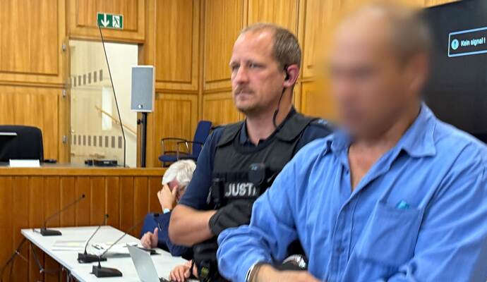 Beginn des Totschlagsprozesses gegen zwei Lastwagenfahrer Beginn des Totschlagsprozesses gegen zwei Lastwagenfahrer