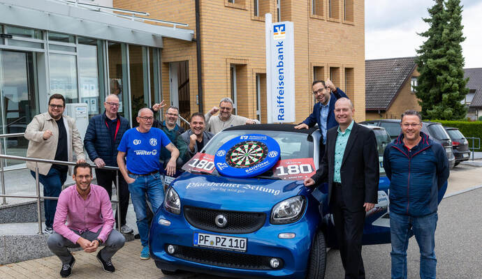 Haben Lust auf das Turnier mit der „geilsten Darts-Party in der Region“ (von links): Hallensprecher Kevin Bregula, 1. FCK-Spiele Vorgespräch Dartspektakel Kieselbronn
