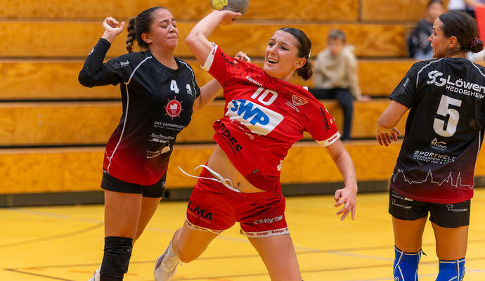 Die TG 88 mit Ajlina Becirovic (am Ball) peilt Sieg Nummer sieben an. Foto: Ralf Becker Die TG 88 mit Ajlina Becirovic (am Ball) peilt Sieg Nummer sieben an.