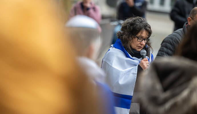 Menschenkette Jüdische Synagoge 