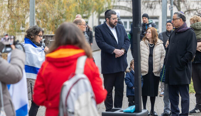 Menschenkette Jüdische Synagoge 