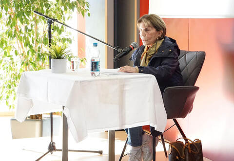 Ruth Michel-Rosenstock (97) hält die Erinnerung an den Holocaust durch ihr Engagement wach.