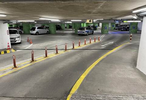 Die Tiefgarage in der Mühlacker Innenstadt weist erhebliche Schäden auf. Für eine Sanierung müsste die Stadt tief in die Tasche greifen: alleine die Betonsanierung würde 6,1 Millionen Euro kosten – nur knapp die Hälfte der Gesamtkosten.