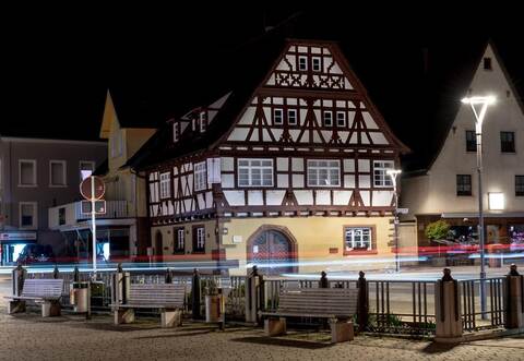 Energiesparend erhellte Fachwerkidylle: Birkenfeld hat bereits flächendeckend auf LED-Beleuchtung umgestellt.