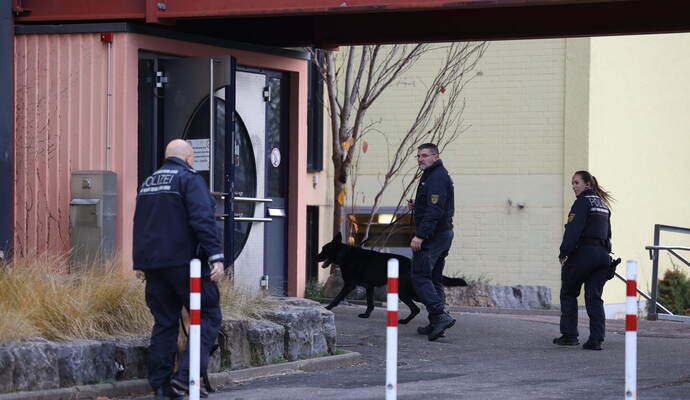 Wegen einer möglichen Bedrohungslage hat es am Donnerstagmorgen und -vormittag einen Großeinsatz an einer Realschule in Mühlacker gegeben.
