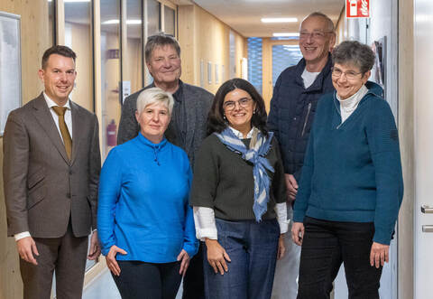 Straubenhardts Bürgermeister Helge Viehweg (von links) kann sich freuen: In Conweiler übernimmt Allgemeinmedizinerin Julia Prisep die Hausarztpraxis von Frank Seiler. Im Schwanner Ärztehaus werden die Mediziner Claudia Kreppel-Zimmer, Hermann Lochner, Beate Dombrowski und Petra Mohl (nicht im Bild) auch im neuen Jahr weiterhin praktizieren, künftig allerdings als Angestellte der Calwer Genossenschaft Mednos.