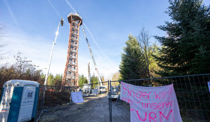 Demontage Hohe Warte 