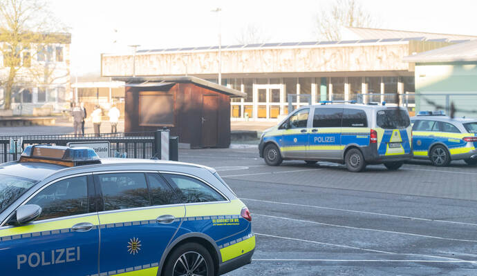 Die Polizei ist am Montag wegen eines Drohanrufs an der Illinger Gemeinschaftsschule im Einsatz, am Donnerstag gibt es neue Erkenntnisse.