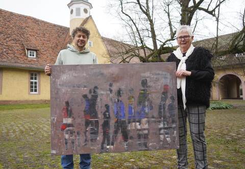 Organisatorin Gabriele Münster und Goldschmiedemeister Michael Schulz freuen sich auf die Ausstellung im Bauschlotter Schloss.