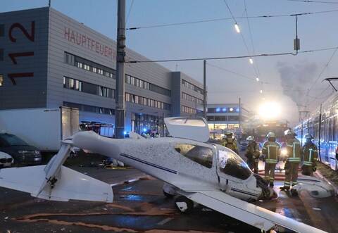 Flugzeug in Stadtgebiet von Mannheim notgelandet