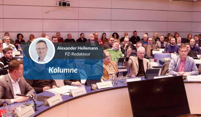 Nur einer sagt Ja: Jürgen Kurz setzt bei der Etatabstimmung das kritische Signal des Kreistags um.