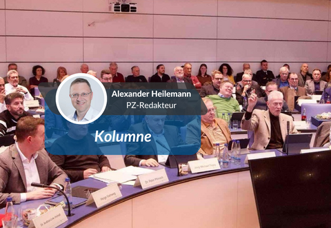 Nur einer sagt Ja: Jürgen Kurz setzt bei der Etatabstimmung das kritische Signal des Kreistags um.